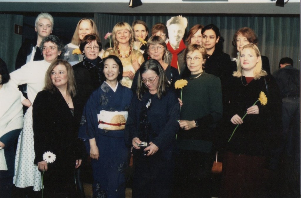 Strindberg yhdistää